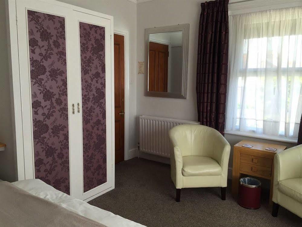 Kenmore Guest House Ръстингтън Екстериор снимка